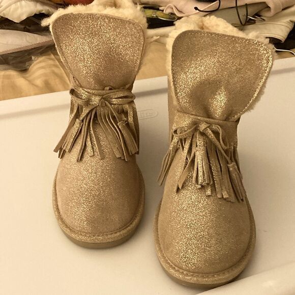 Bearpaw NWOT Kiltie Christie Suede Water Resistant & Stain Repellent Bootie. - Picture 1 of 10